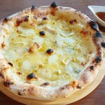 5 kinds of cheese pizza