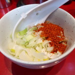 ラーメン二郎 - 待ってる間にカスタマイズ♪