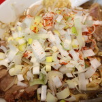 ラーメン二郎 - 白ネギ投下～♪