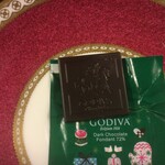GODIVA - 料理写真:ダークチョコレート 『カレ ダークラズベリー』