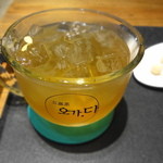 OGADA - ホットかアイスか選べます　これは梨と生姜のお茶です