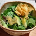 日本焼肉はせ川 別亭 - 芽甘藍と慈姑の早採り野菜のサラダ