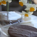 アシッドラシーヌ - サブレショコラとスイセン