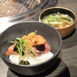 焼肉うしやま 西新宿本店 - 