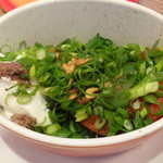 KITCHEN TSUNAGU - ＜＜５月のハンバーグ＞＞トマトと小葱のハンバーグ、ポートドエッグとアンチョビ・新じゃがのピュレ