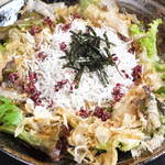 Kandokoro - たっぷりシラスと鰹節のサラダ