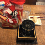 麹町いづみや しろ - カルビーかっぱえびせん、熊本 五ッ木 山うにとうふ、初孫 しぼりたて 生酛純米吟醸