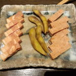 黄金の角煮と奄美焼酎90種 奄んちゅ - ベーコンとスパムの燻製