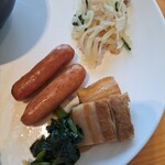 Naha Tokyu Rei Hotel - ソーセージの豚肉も県内産の物。