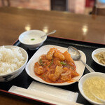 老孫家 - 白身魚の甘酢ソース(小)、ご飯セット