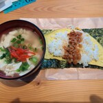 Naha Tokyu Rei Hotel - カスタマイズしたおにぎらずとゆし豆腐そば。
