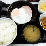 吉野家 - ハムエッグ牛小鉢定食536円