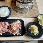 七輪焼肉 安安 - 鶏・豚定食200g800円