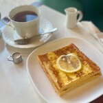ワンモア - 料理写真:『紅茶(Hot,ミルク)』
『フレンチトースト』