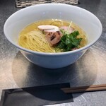 麺とスープの店 歩き出せ クローバー - 