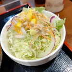 Inakaryouri Shion - 【2023.2.7(火)】オムカレー(並盛)880円の野菜サラダ