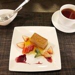 ECURIE - プチデザート　250円、ランチドリンク　150円