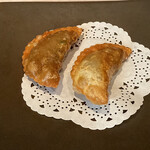 中国飯店 富麗華 - 鴨肉の揚げワンタン