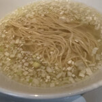 中国飯店 富麗華 - ねぎ風味のあっさりスープそば