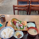 Hamayaki Kaisen Izakaya Daishou Suisan - 粋な刺身定食 ￥1200
