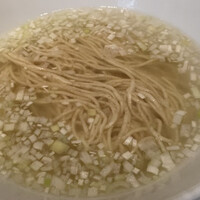 中国飯店 富麗華 - ねぎ風味のあっさりスープそば