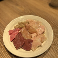 炭火焼肉ホルモン うしごろ 中目黒店 - 