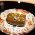 膳処末富 - 蓄えたお出汁が咀嚼で吹き出すように広がり、落ち着いた逸品ながらもしっかり印象づける末富流の箸休め。