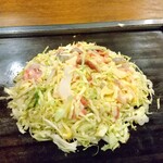 鶴橋風月 - 店員さんが作ってくれます