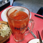 モモタイ - クラマトルスク貝は、貝とトマトのジュースの酎ハイとのこと。トマトスープみたいなおいしさ。タイ流ダシ割みたいなモンかな