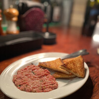 カルネジーオ イースト - 