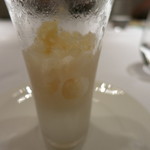 エクアトゥール - 25年6月　パイナップル・パッションフルーツのグラニテ