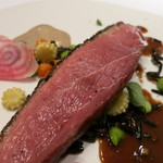 エクアトゥール - 25年6月　仏ルーアン鴨　ブラックペパー・グリーンペパーソース