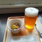 sakuraya-cafe - クリアアサヒとサービスされたおつまみ