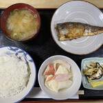 Matsuda Shokudou - 2023/02/07
                        本日のランチ Aランチ 500円
                        ・さば塩やき
                        ・トーフカニカマ塩ダレ煮