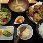 こだわり炭火焼鳥 ふらふら - つけ込みからあげ御膳￥800