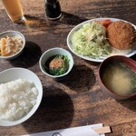 Tsuneemon Shokudou - カニクリームコロッケ定食【2023.2】
