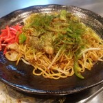 Hiroshima Fuu Okonomiyaki Momijiya - 焼きソバ　900円