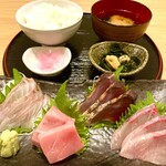 Sashimi set meal with raw bluefin tuna