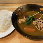 WTK from 110 - オニオンチキンと8種野菜のスープカレー ¥1,000