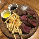 つくば おしゃれに食べてやせる肉 BAR 85 - 