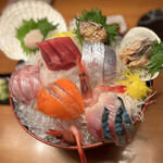 Kitano Sachi Kaidou - 刺し盛り3000円。地元福岡も魚は美味しいので感動まではなかったけど美味しい方でした。