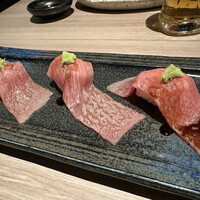 近江うし 焼肉 にくTATSU 青山本店 - 