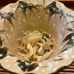 味 ふくしま - フグ刺身、下には白子、全部混ぜていただく