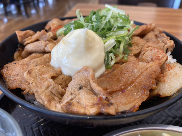 カルビ丼とスン豆腐専門店 韓丼 福井大宮店 - 西別院/韓国料理 | 食べログ