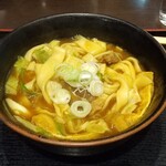 甲州麺 恵美須町店 - 牛すじカレーほうとう