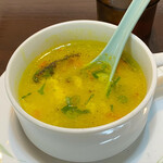 バングラキッチン - セットのスープはヒマワリ油たっぷりでオイリー