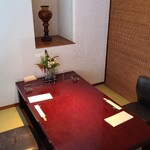 日本料理 三嵋 - 単独訪問でしたが個室に通されました。