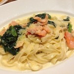 Mamma pasta - サーモンとほうれん草のクリームソース