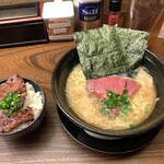 牛骨白湯ラーメン Azuma - 牛骨白湯ラーメンとミニハラミステーキ丼セット【2023.2】