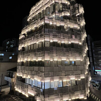 地葉はなれ - 店が入るデリスビル